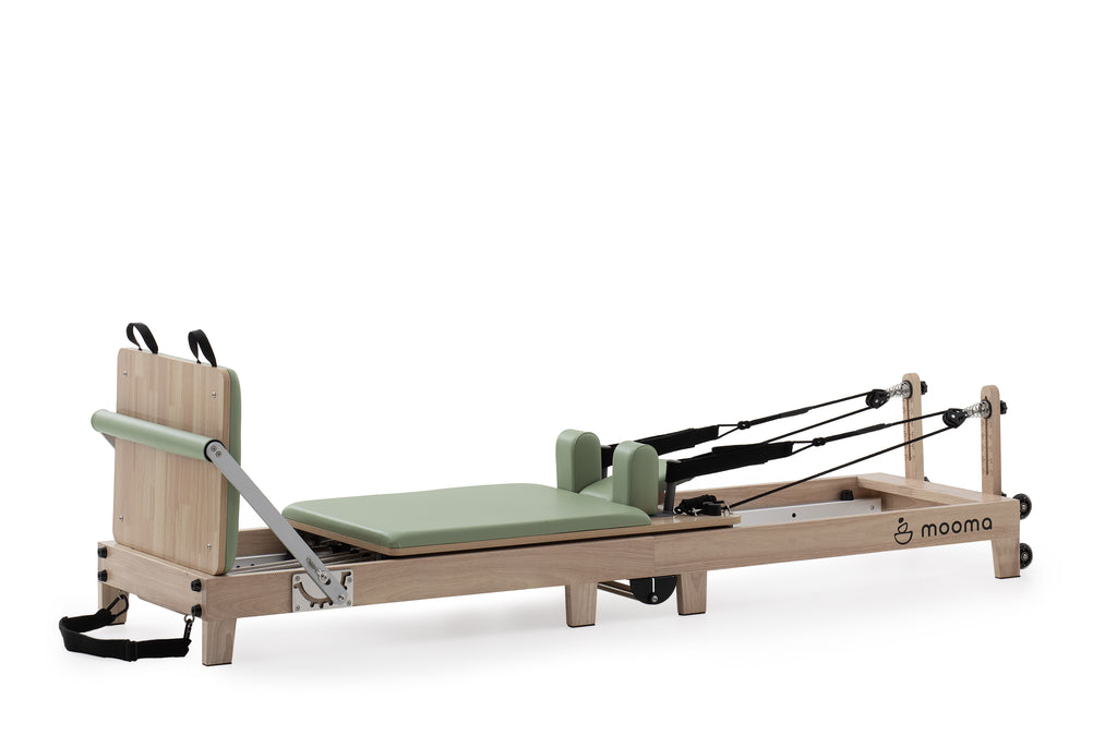 Lettino Reformer classico in legno salvaspazio Mooma