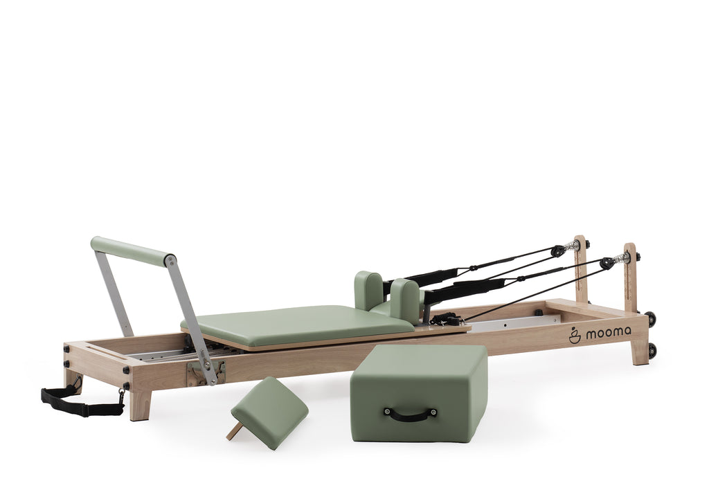 Lettino Reformer classico in legno salvaspazio Mooma