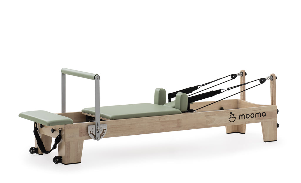 Lettino Reformer classico in legno Mooma