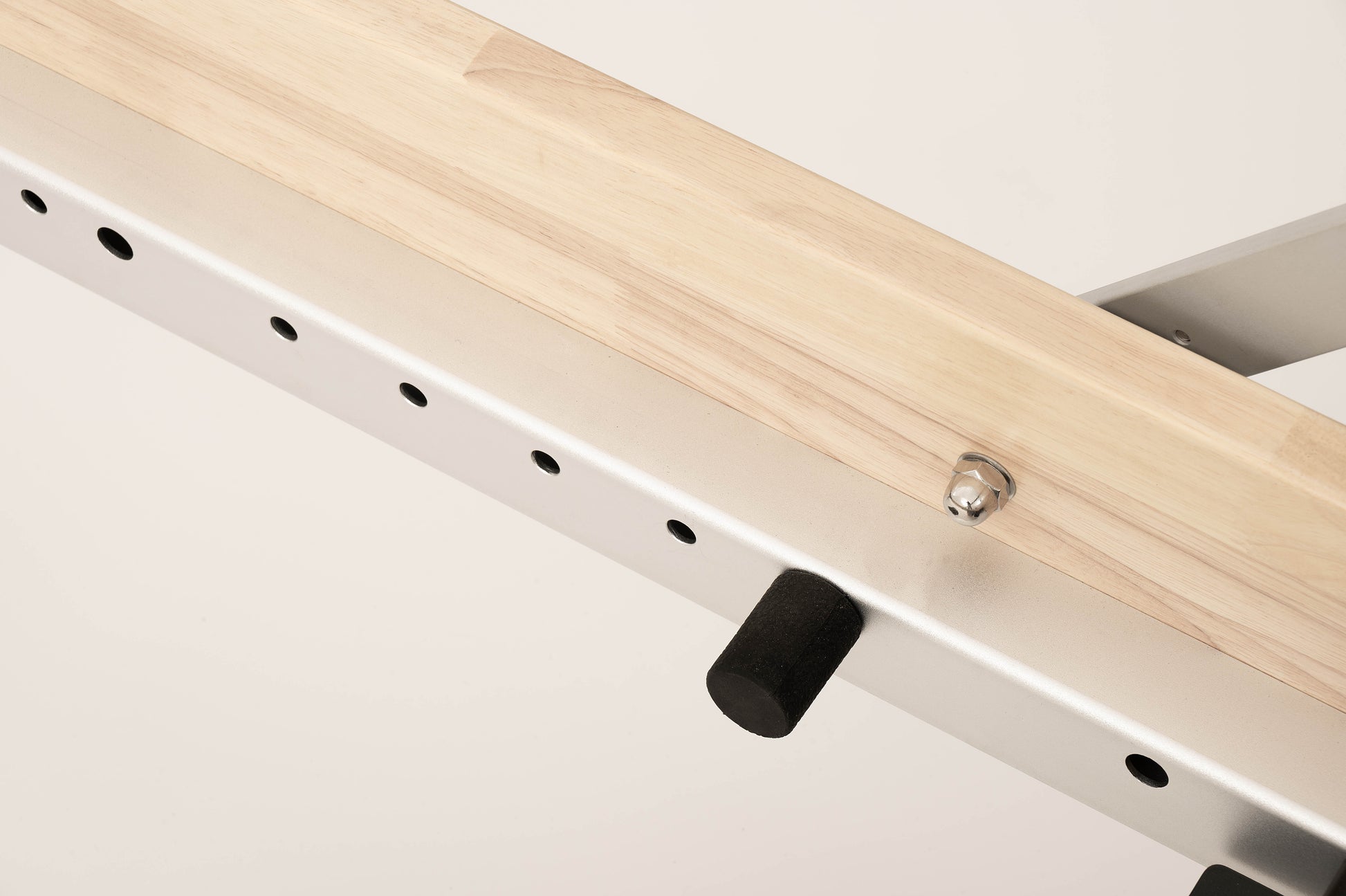 Lettino Reformer classico in legno Mooma